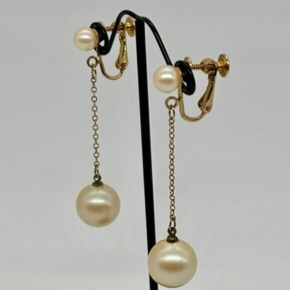 Vintage Earrings Dangling 13mm Faux Pearls, Gold Tone Chain, Screw and Clip Back - Picture 3 of 9